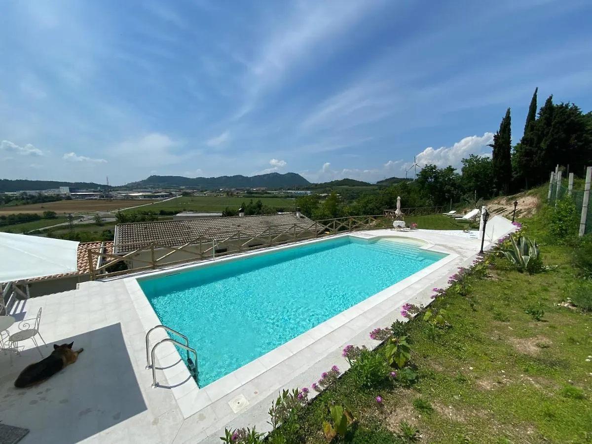 Villa Poggio Ulivo Pool-Apartments Rivoli Veronese Italia