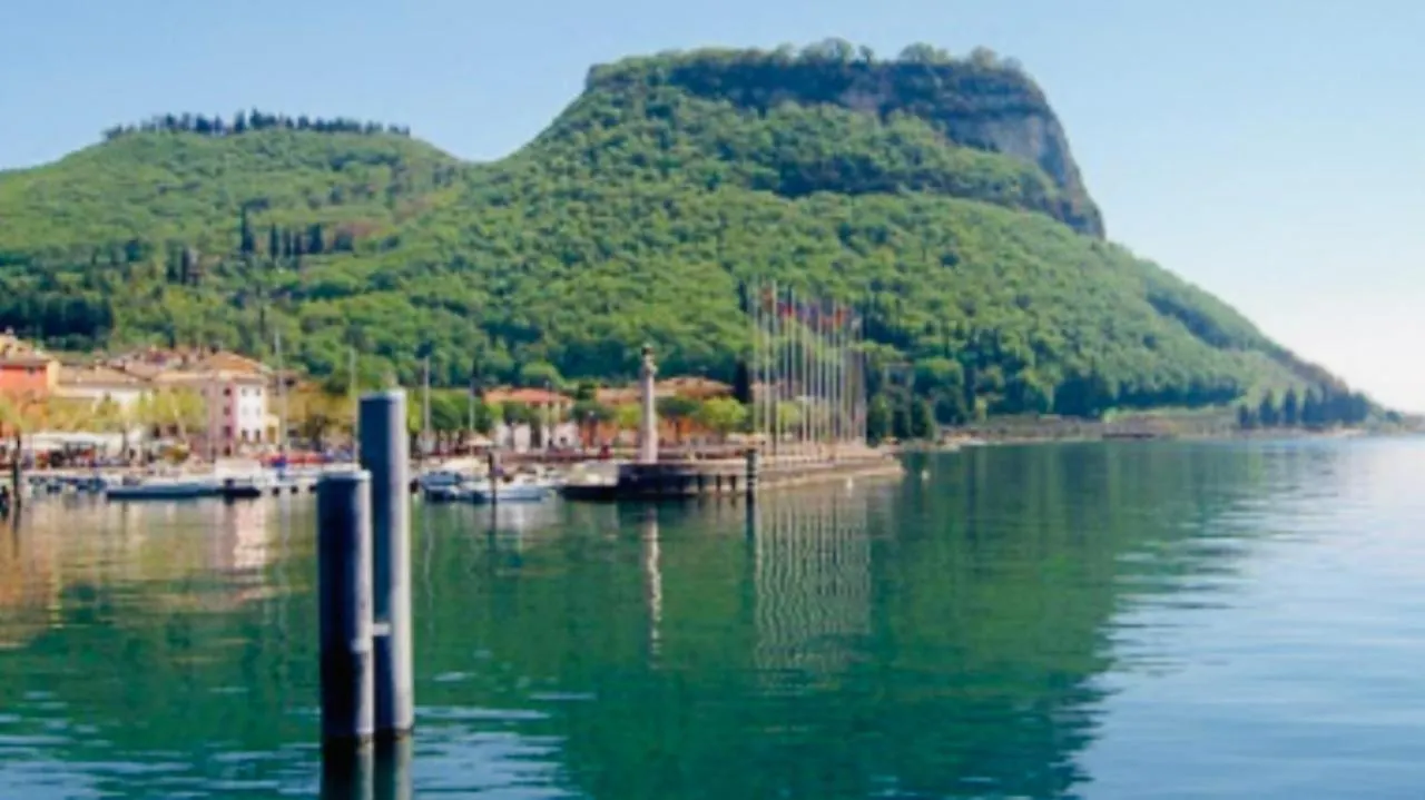 Apartamento Villa Poggio Ulivo Pool-Apartments Rivoli Veronese