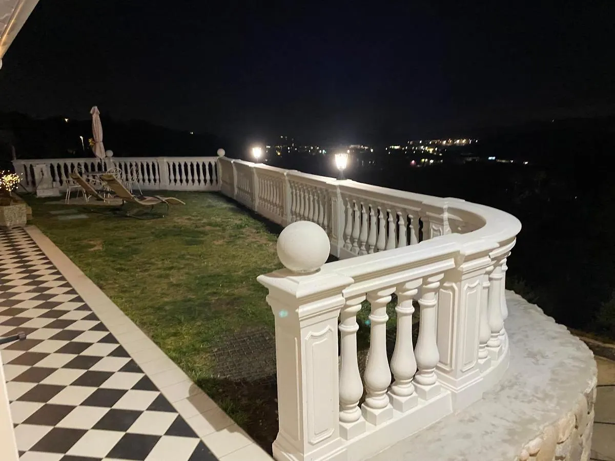 Villa Poggio Ulivo Pool-Apartments Rivoli Veronese Apartamento