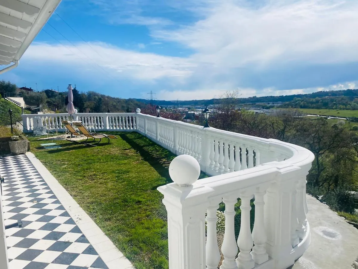Apartamento Villa Poggio Ulivo Pool-Apartments Rivoli Veronese
