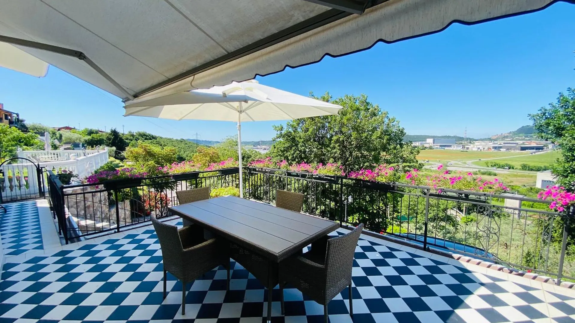 Apartamento Villa Poggio Ulivo Pool-Apartments Rivoli Veronese
