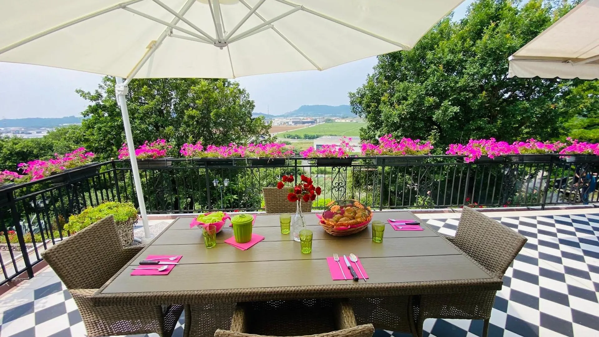 Villa Poggio Ulivo Pool-Apartments Rivoli Veronese Apartamento