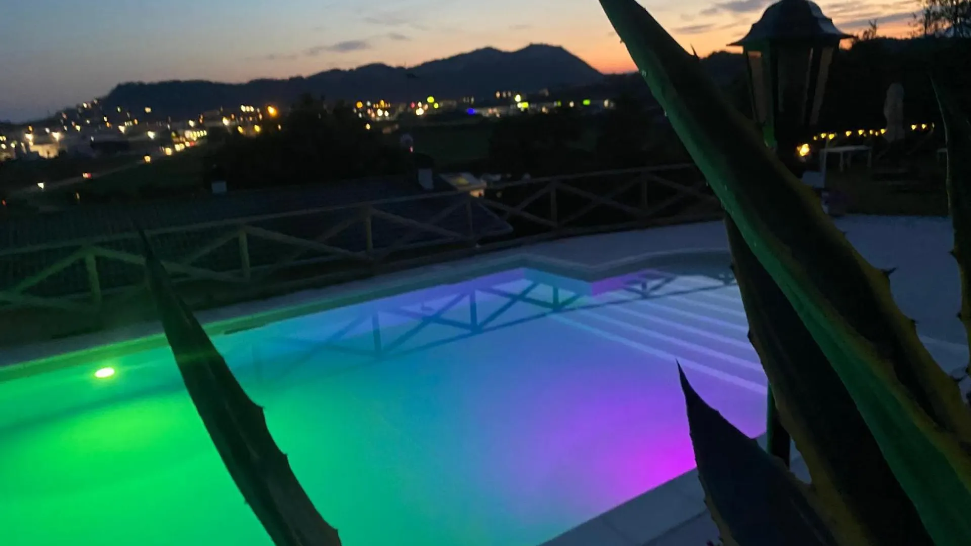 Apartamento Villa Poggio Ulivo Pool-Apartments Rivoli Veronese