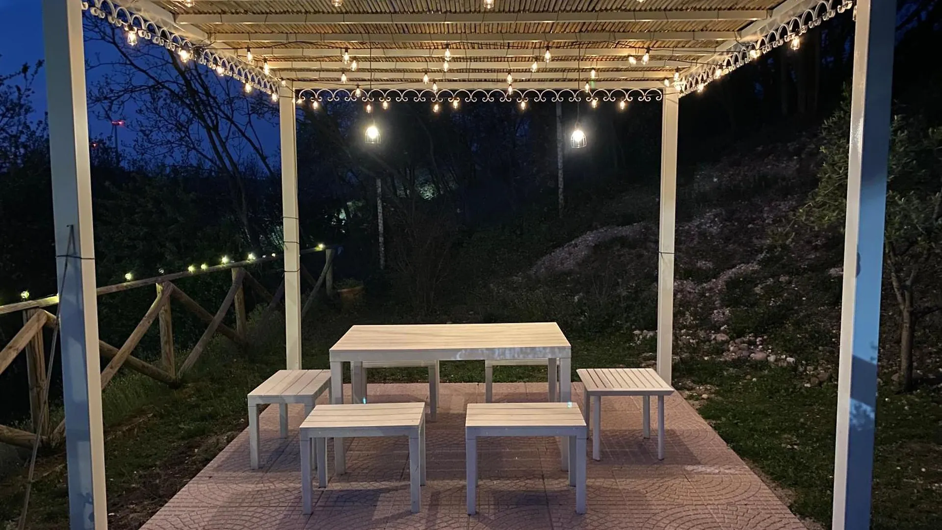 Villa Poggio Ulivo Pool-Apartments Rivoli Veronese Apartamento