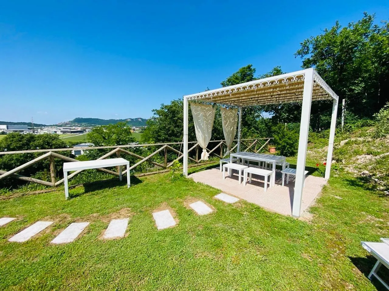 Villa Poggio Ulivo Pool-Apartments Rivoli Veronese Apartamento