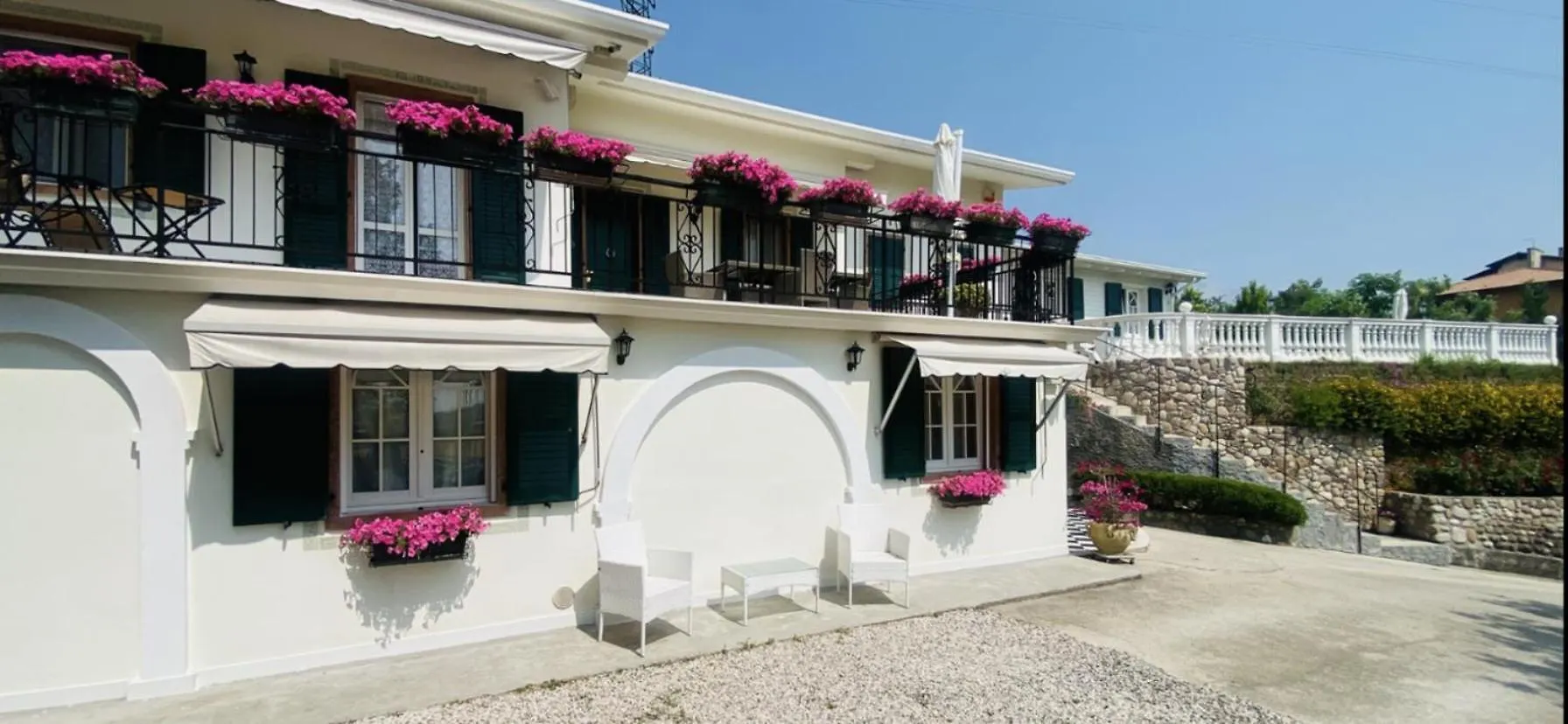 Apartamento Villa Poggio Ulivo Pool-Apartments Rivoli Veronese Italia