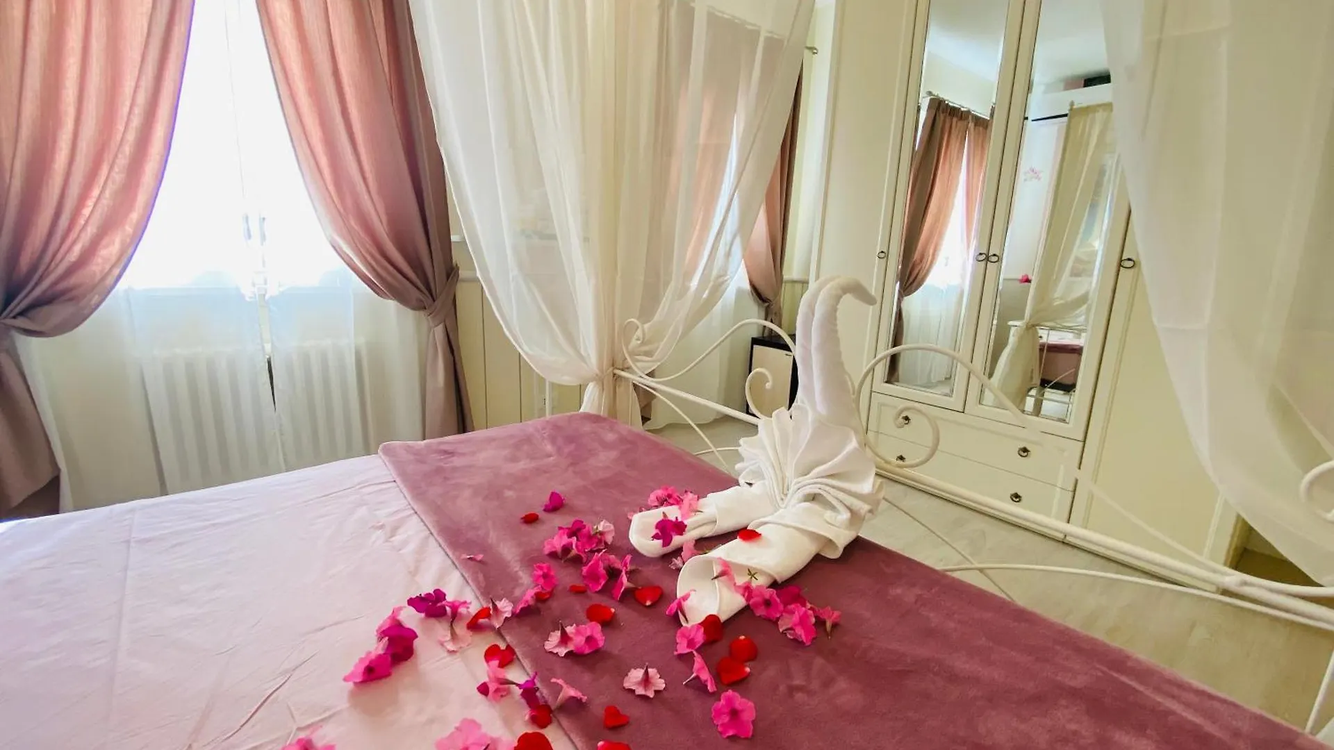 Villa Poggio Ulivo Pool-Apartments Rivoli Veronese Italia